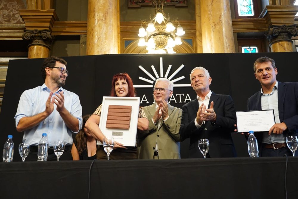 Acto en La Plata donde Estela de Carlotto fue declarada Patrimonio Cultural Viviente y Baltasar Garzón Visitante Ilustre