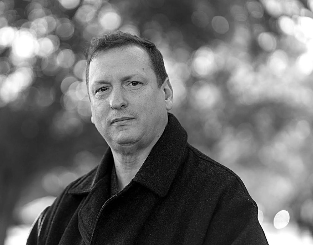 Hernán Brienza, escritor y periodista, en una imagen de perfil en el marco de la presentación de su libro sobre los años 70