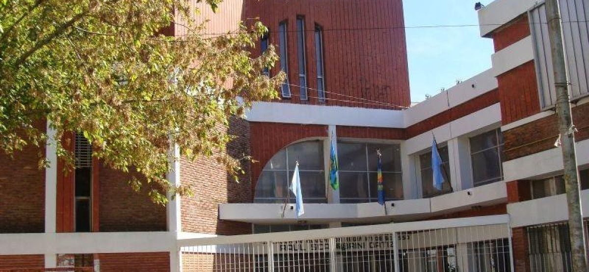 a4dabf7f-0c73-4277-9e8c-fece360a7f48