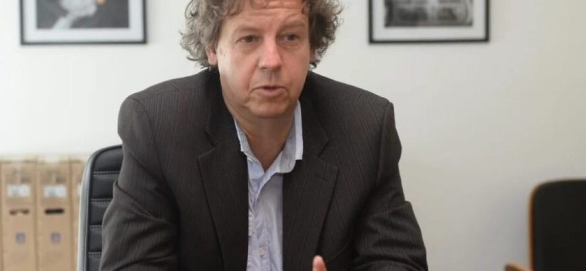 christian-chipi-castillo-4jpg-1024x734