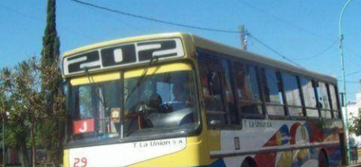 nota-301549-linea-monopolico-dolor-cabeza-para-vecinos-berisso-130410055554
